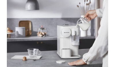 Nespresso Lattissima One by De'Longhi Pod Coffee Machine